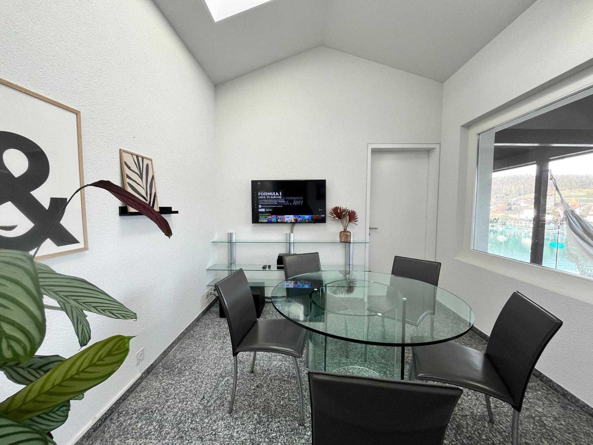 Wohnung Mit Grossartiger Seesicht Und Balkon Шпиц Экстерьер фото
